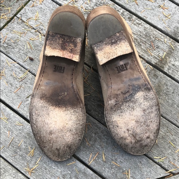 Frye Carson Piping Bootie - Picture 5 of 7